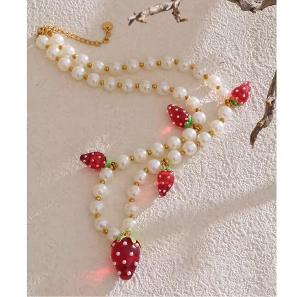 Red Strawberry Pearl 18K Gold Stainless Steel Waterproof Necklace - Picture 3 of 7